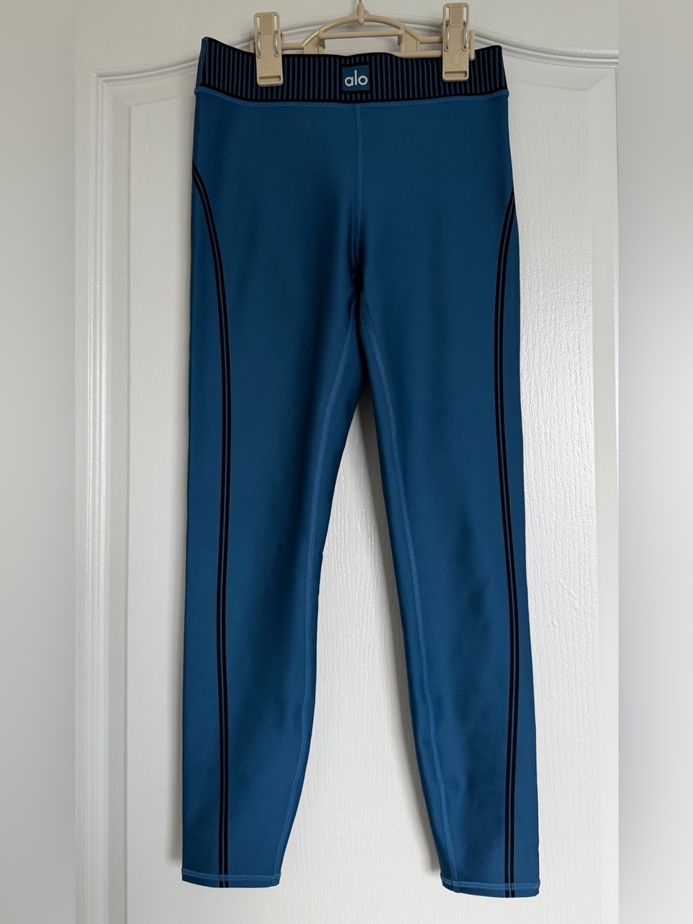 7/8 High-Waist Airlift Legging - Eclipse Blue